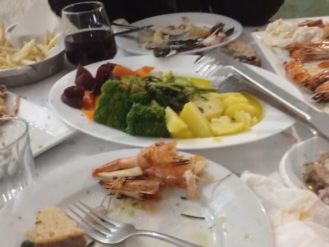 Σαν να είσαι σε νησί: Το μαγαζί που τρως πολύ και πληρώνεις λίγο είναι το απόλυτο value for money