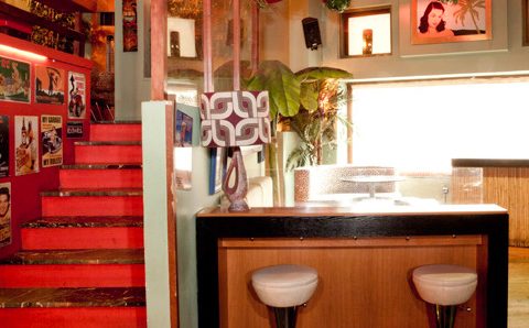 Μέχρι να πιεις κοκτέιλ στο Tiki Bar, δεν ξέρεις απλά τι σημαίνει