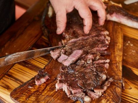 Νοστιμιά από άλλο…πλανήτη: Η μπριζόλα του Basegrill είναι η καλύτερη που έχεις δοκιμάσει.