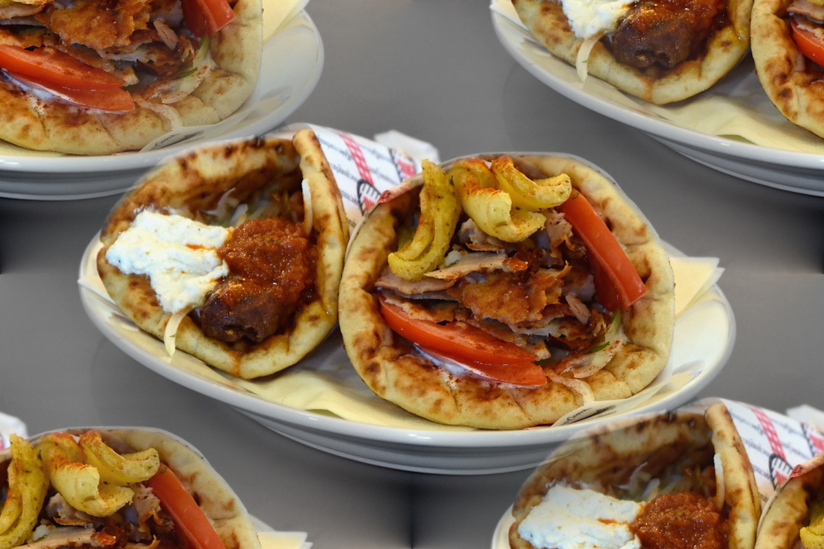 Hot Kebap: Η πολίτικη εκδοχή στο σουβλάκι που πρέπει να δοκιμάσεις