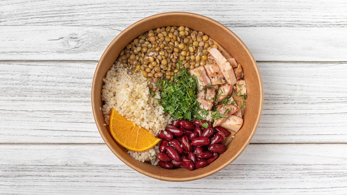 «Fresh Choice»: Ένα salad bar που θα σε βοηθήσει να αποτοξινωθείς από τα τραπέζια των γιορτών