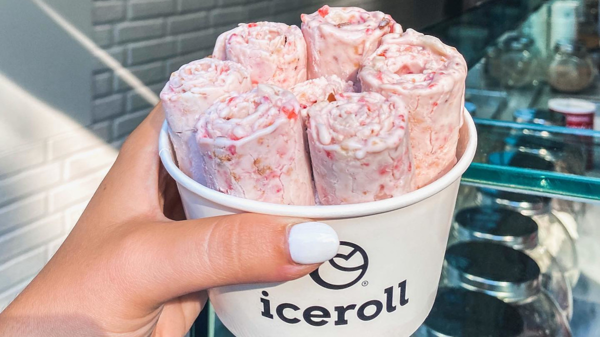 «IceRoll»: Ρολά κρέμας από ολόφρεσκο παγωτό που δεν θα στερηθείς ούτε στην καραντίνα