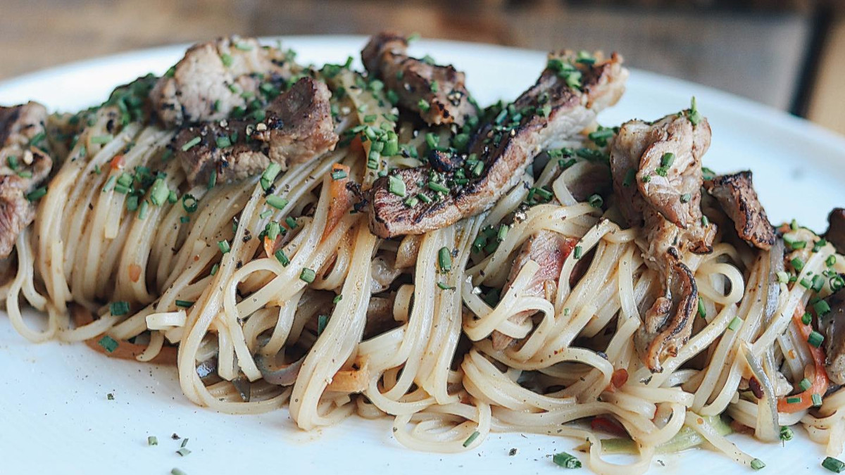 Σχίνος: Το μικρό bistro με τα ευφάνταστα πιάτα που πρέπει να δοκιμάσεις
