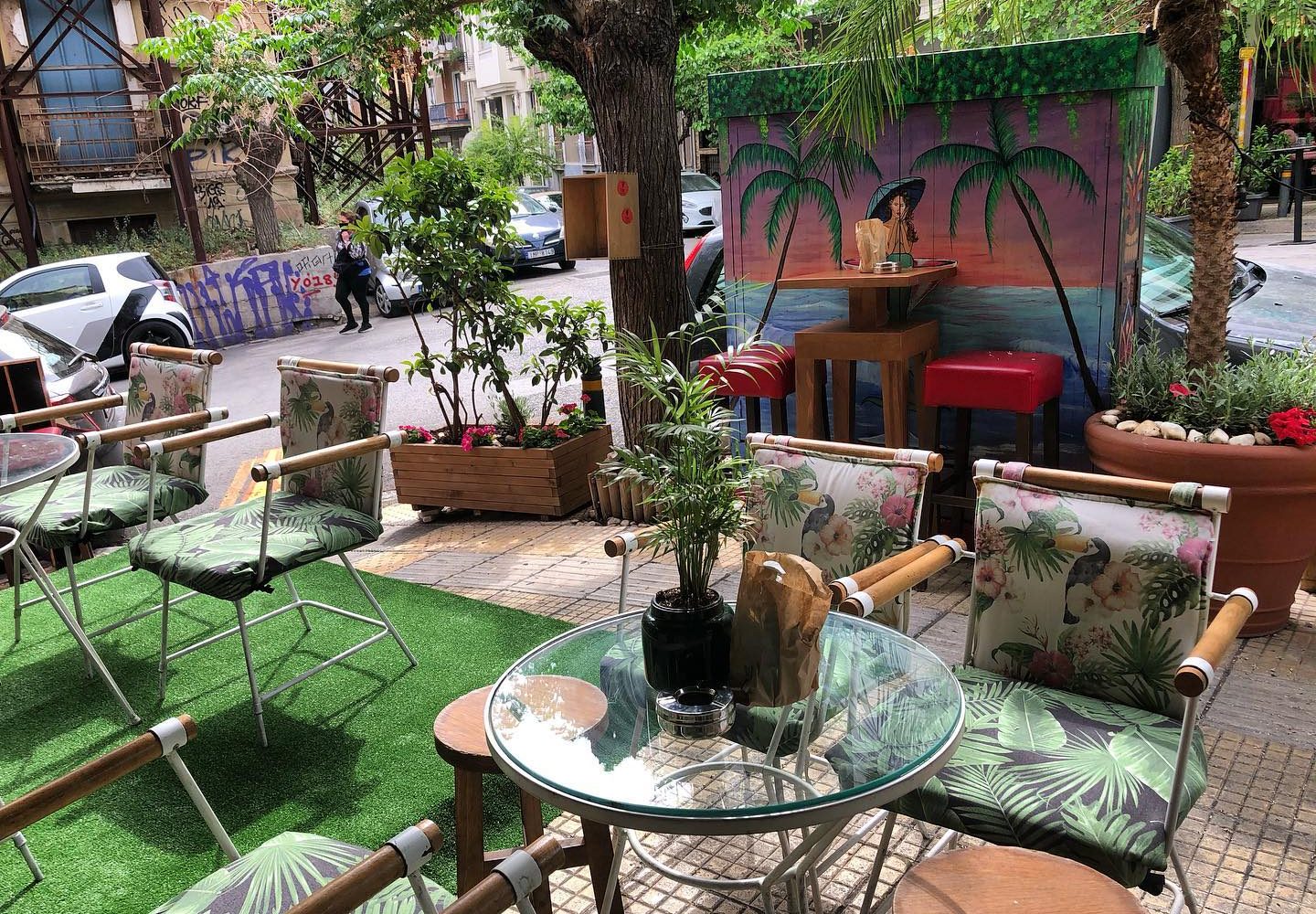 Tiki Bar: Το πιο εξωτικό cocktail bar της Αθήνας, σε περιμένει και αυτό το καλοκαίρι