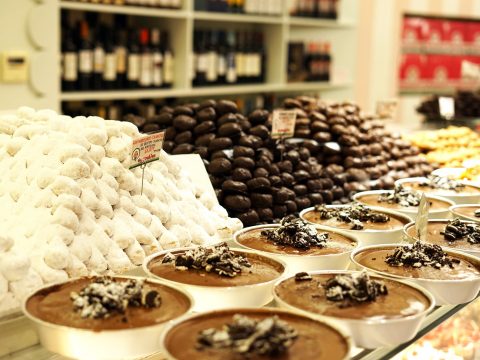 Φραουλίνο στο Περιστέρι: O ναός των γλυκών χωρίς ζάχαρη θα σου φτιάξει τα Χριστούγεννα