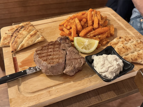 Meat N Roses: Και φάγαμε εμείς καλά…