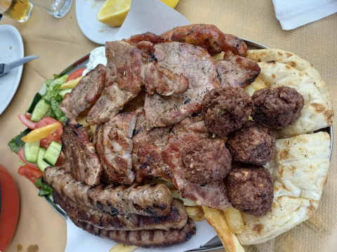Όταν συμβεί «Στα Πέριξ»: Ένα ωραίο, ποιοτικό και οικονομικό στέκι για φαγητό