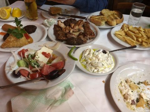 Κουτούκι Καλυψώ: Στο κρυφό διαμάντι του Παλαιού Φαλήρου φάγαμε εμείς καλά κι εσείς καλύτερα