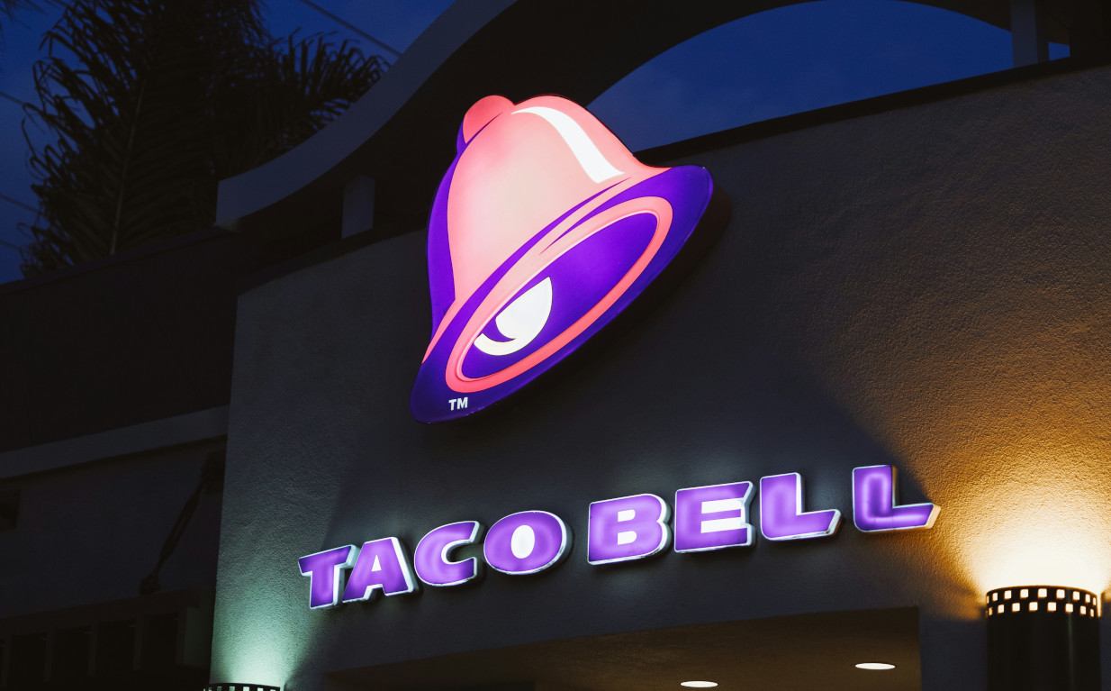 Γιατί τέτοιος χαμός με τα Taco Bell;