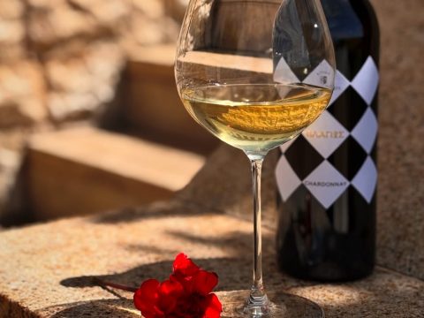 5 ελληνικές ετικέτες κρασιών που πρέπει να έχεις στην κάβα σου