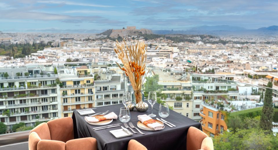 Το Thanksgiving Dinner και το Le Beaujolais Nouveau επιστρέφουν στην ωραιότερη θέα της Αθήνας